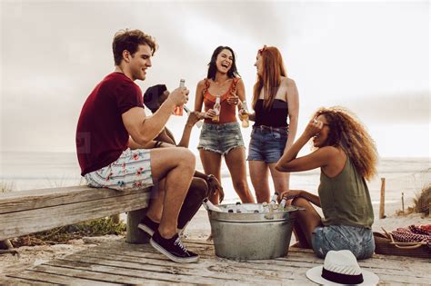 Friends Hanging Out By The Beach Stock Photo 170624 Youworkforthem