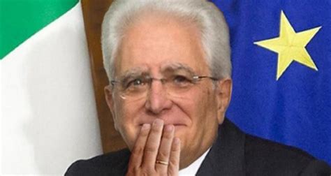 Oltre alla richiesta di impeachment, sergio mattarella ha dovuto leggere almeno 8 pagine di insulti gli insulti contro mattarella sui social. sollevazione: IL PRESIDENTE MATTARELLA E L'ART. 97 di Eros Cococcetta