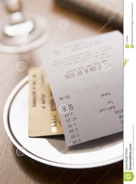 More than simply a gas station credit card or a restaurant credit card, discover it ® chrome is a rewards credit card for all your purchases. Paying Restaurant Bill With A Credit Card Stock Photo ...