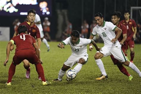 Sebanyak 11.200 personil keamanaan dikerahkan untuk menjaga indonesia vs malaysia. Indonesia Vs Kamboja, Febri Gandakan Keunggulan Timnas U-22