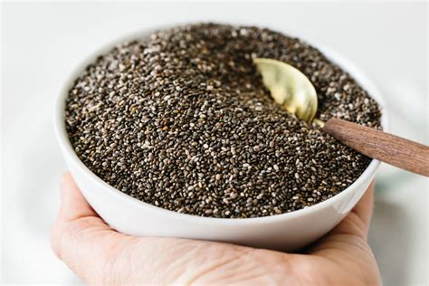 5 Benefits Of Chia Seeds Delicious Ways To Use Them Downshiftology