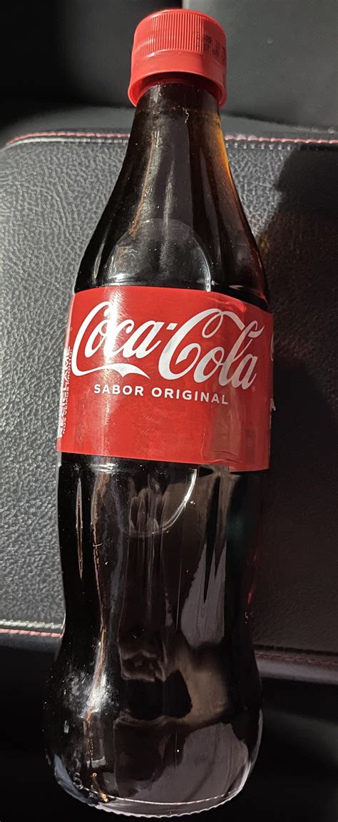 Glass Bottles Of Mexican Coke Now Come With A Plastic Screw Top R