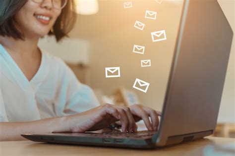 How To Send Mass Emails Through Outlook And Its Drawbacks