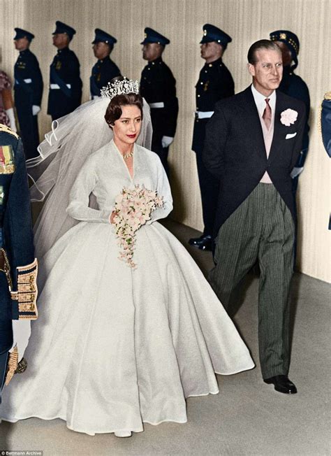Daily Mail Revisits Princess Margaret S Stylish Nuptials Royal Wedding Gowns Royal Wedding