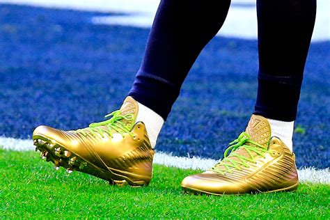 Marshawn Lynch Wore His Super Cool Suspension Threatening Gold Cleats
