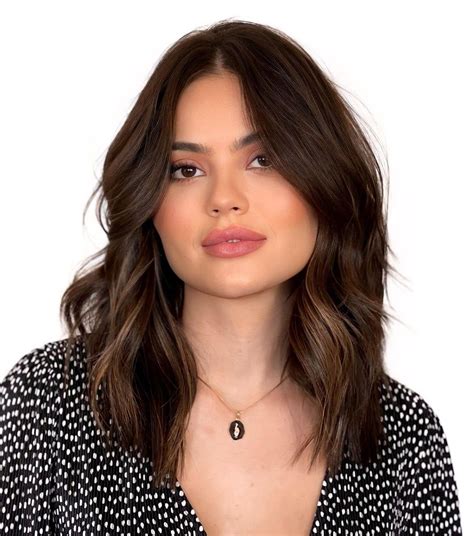 Feminine Mid Length Brunette Hairstyle Haircut For Square Face Square Face Hairstyles Long