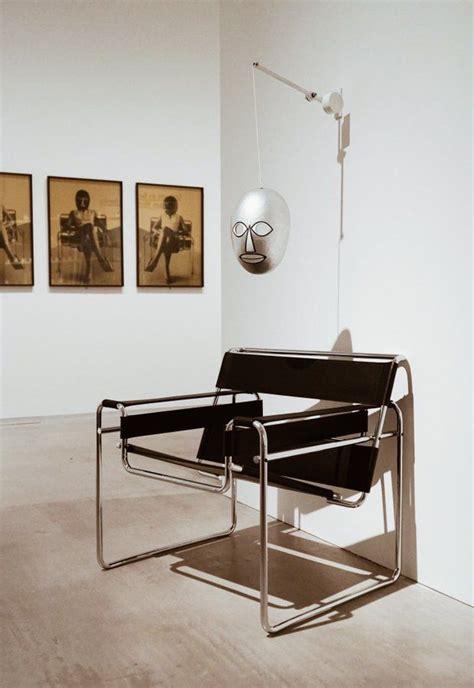 The wassily chair, also known as the b3 chair, was designed by marcel breuer in 1925 while he was working at the marcel breuer long chair chaise lounge attr. The Wassily Chair in 2020 | Modernes möbeldesign, Bauhaus ...