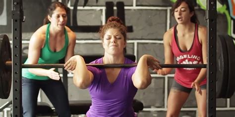 If Youre A Woman Who Lifts You Understand These Problems Huffpost