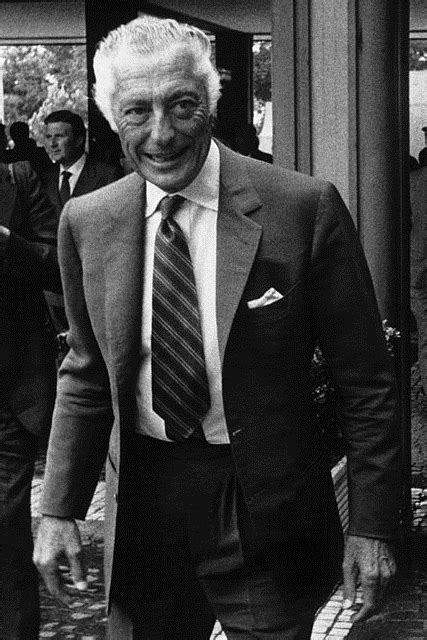 Gianni Agnellis Style Suits Ties And Watches Of An Italian Icon