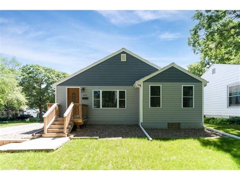 Check spelling or type a new query. 2621 34th St, Des Moines, Iowa, MLS# 541124, 2 bedroom, 1 ...