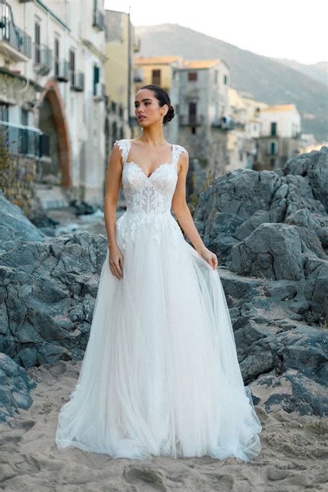 30 Modelos De Vestidos De Novia Con Escote Reina Ana