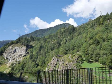 Hierna brak brand uit die aan totaal elf personen het leven kostte. Gotthardpas of de Gotthardtunnel? | Wandernan