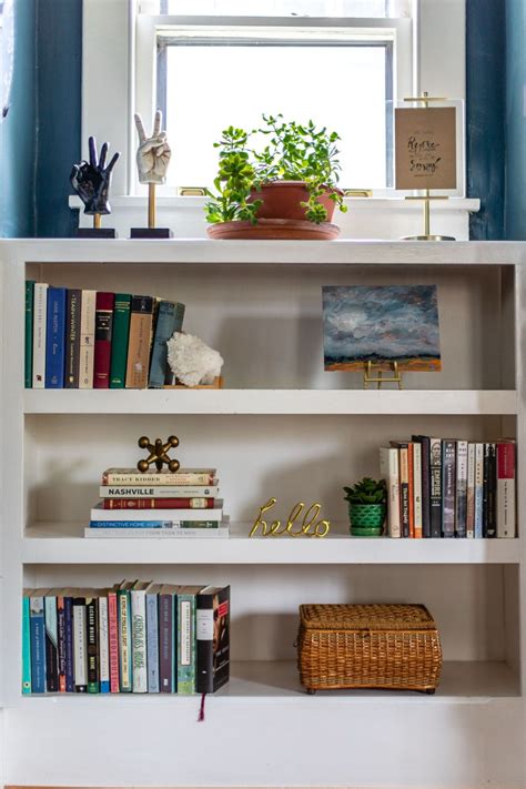 8 Easy Steps To Decorate And Style A Bookshelf— Bookshelf Decor
