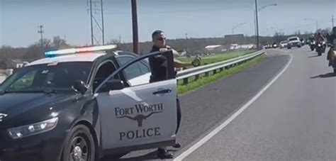 Fort Worth Officer Off Patrols After Pepper Spray Incident Klif Am