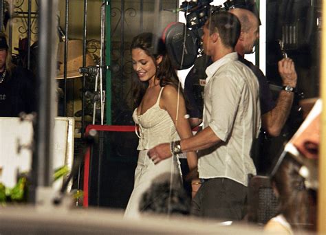august 2004 mr and mrs smith set photos surface brad pitt and angelina jolie timeline of