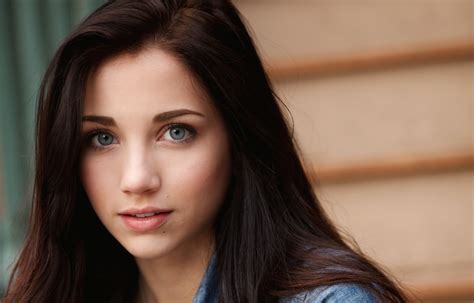 X X Emily Rudd Looking At Viewer Rooftops Sensual