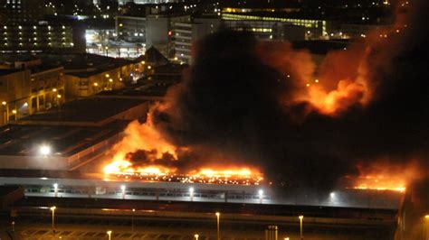 Huurwoningen in den haag, vind uw nieuwe huurhuis op de site van pararius. Zeer grote brand in Den Haag | NOS