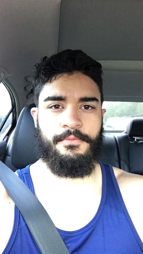 Average Guy Selfie Beard Style Corner