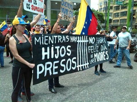 11m Protestas Día De Las Madres Universitarios Manifestaron En Cuatro