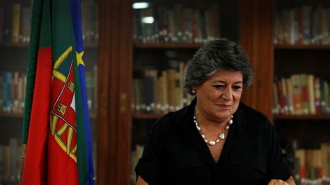 Ana maria rosa martins gomes gcc goih comm, better known as ana gomes, (born 9 february 1954 in lisbon) is a portuguese politician. Ana Gomes critica falta de ação no julgamento dos ...