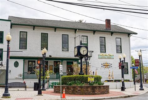 7 Of The Most Quaint Small Towns In Connecticut Worldatlas