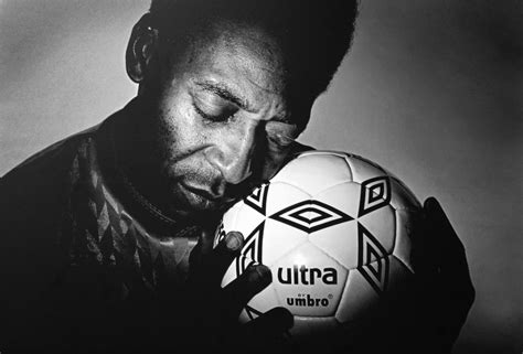 November 20 1969 Pele Scores 1000th Goal The Declaration