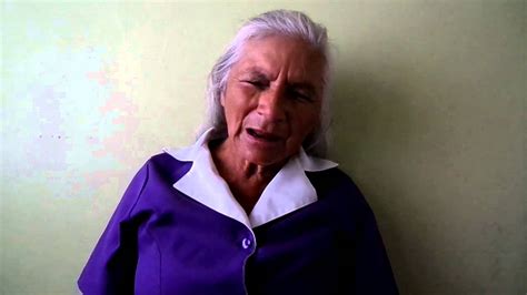 La Abuela Mas Luchadora Del Mundo El Negocio En La Calle Youtube