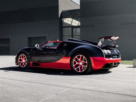 Bugatti Veyron Grand Sport Roadster Vitesse 2012