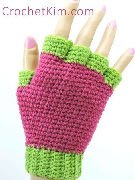 This free knit pattern is made up using a bulky wool and large 9 mm needles for a superquick project from start to finish as well. Jersey Mitts Fingerless Gloves Free Crochet Pattern | Fingerless gloves crochet pattern, Crochet ...