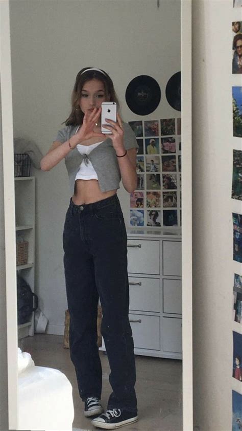 Crop Top With Loose Pants And Jersey Fashion Inspo Outfits Outfit Inspirations Aesthetic Clothes