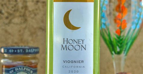 New Hampshire Wine Man Trader Moon Co Honey Moon 2020 Viognier