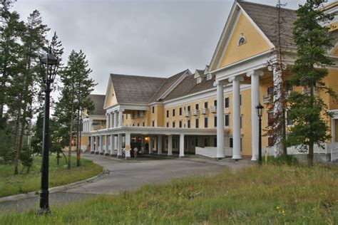 Lake Yellowstone Hotel And Cabins Yellowstone National Park