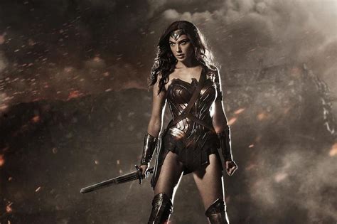 The Wonder Woman Movie Is Coming Sooner Than Expected The Verge