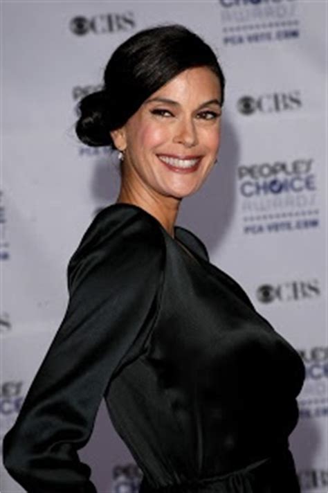 Teri Hatcher Black Saitn Dress Teri Hatcher James Bond Girls Bond Girls