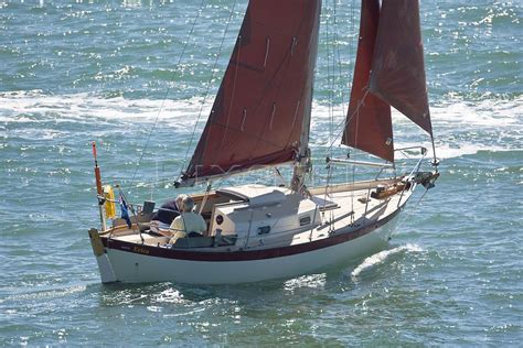 Sailboat Frances 26 By Morris Yachts And Victoria Yachts Designed By