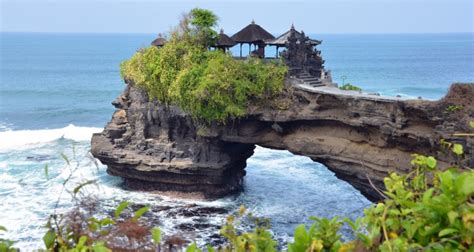 5 Spectacular Sea Temples In Bali