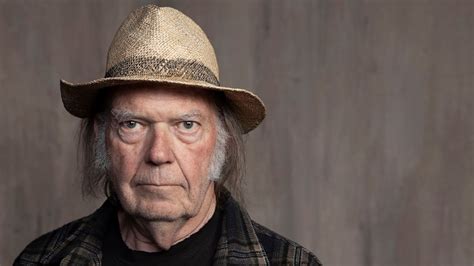 Neil Young Rebuilds A Rockies Barn And Reunites Crazy Horse Verve Times