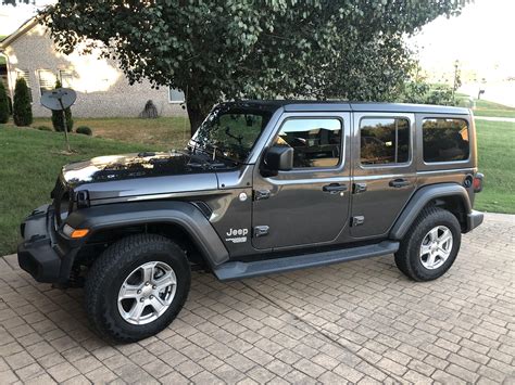 My first Jeep! Have wanted one since I was 16. At 44 ...