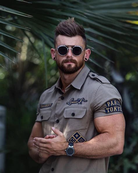 army clothes military men butches manly mens hairstyles mens sunglasses mens fashion men
