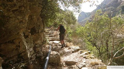 De paar bordjes rindomo canyon in de buurt staan goed. Rindomo-Schlucht | Campertrekking