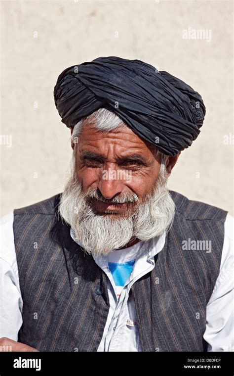A Pashtun Man In Southern Helmand Province Afghanistan Stock Photo Alamy