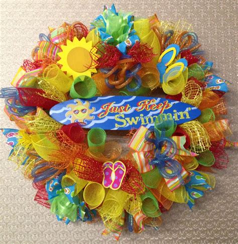 There is a whole variety available in various retail outlets to choose from. Pin by Elaine Barker on Sumthin' Country Wreaths | Summer ...