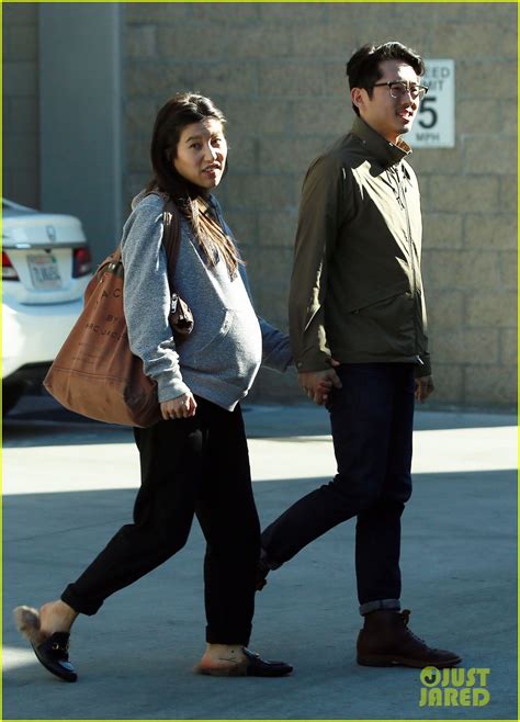 Best known for his role as glenn rhee in the television series, the walking dead , movies like mayhem. steven-yeun-steps-out-with-pregnant-wife-joana-08.jpg (880 ...