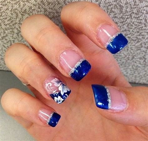 2 decoración de uñas en color azul rey. Ideas para decorar las uñas de Azul | Mis Uñas Decoradas