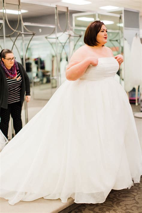 From grand ball gowns to sultry slip dresses, these gowns are for every size, shape and style. Plus Size Wedding Dress Shopping with David's Bridal