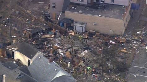 House Explodes In Minnesota Neighborhood Cnn