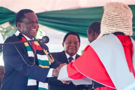 Emmerson Mnangagwa Investi Président Dun Nouveau Zimbabwe Rtl Info