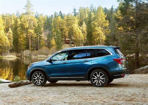 7 Best 6 Passenger Suvs 2020 Best Value Crossover Findtruecarcom