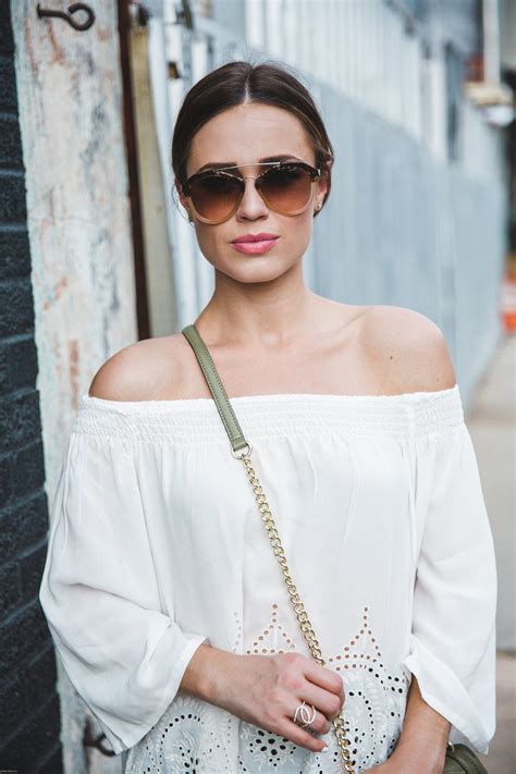 how to wear off the shoulder uptown with elly brown