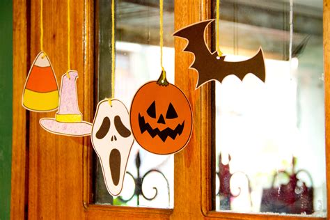 Use single quotation marks inside double quotation marks when you have a quotation within a quotation. How to Make a Halloween Mobile: 10 Steps (with Pictures ...